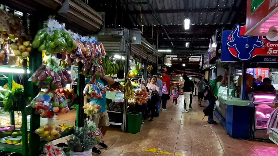 municipal market in Grecia.