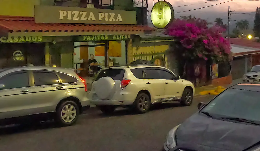 pizza shop pixa photo at evening